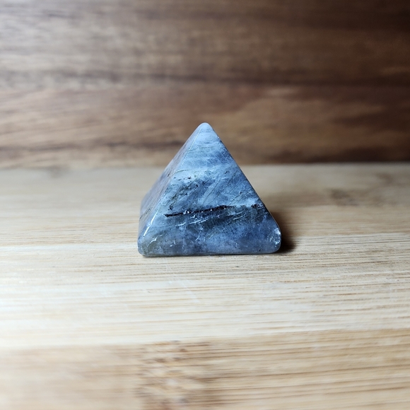 Labradorite Pyramid - Picture 2 of 5